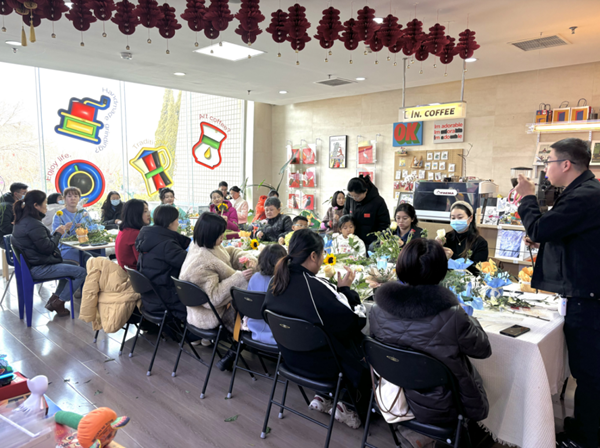 둥잉시, 춘제 연휴 문화관광 행사 성황…전통 분위기 물씬, 관광객 급증