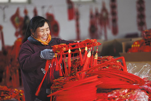 Shandong town's Chinese knots weave a path to global recognition