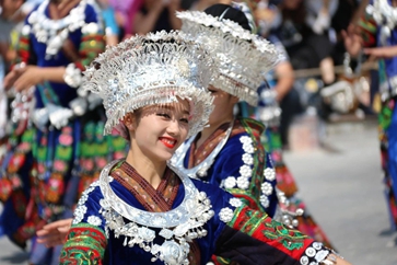 Celebrating Spring Festival, immersing in Miao ethnic culture