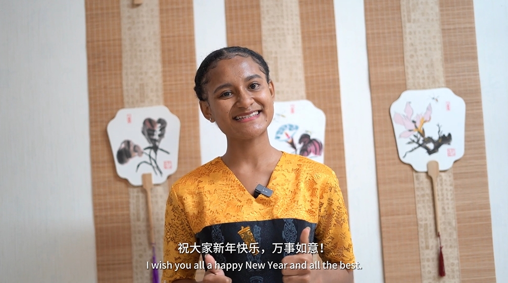 Video: Indonesian student in Jining sends Chinese New Year wishes