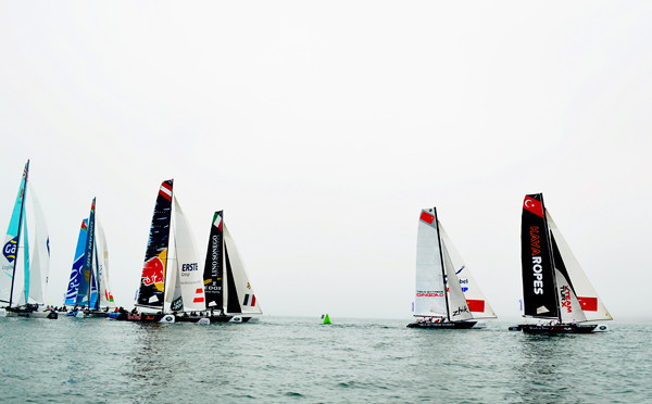 AkzoNobel Awlgrip coating brings visual feast to Extreme Sailing Series 2015