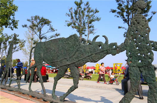 Qingdao showcases beauty of sculptures at international festival