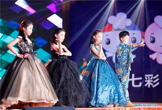 Children model contest held in Qingdao