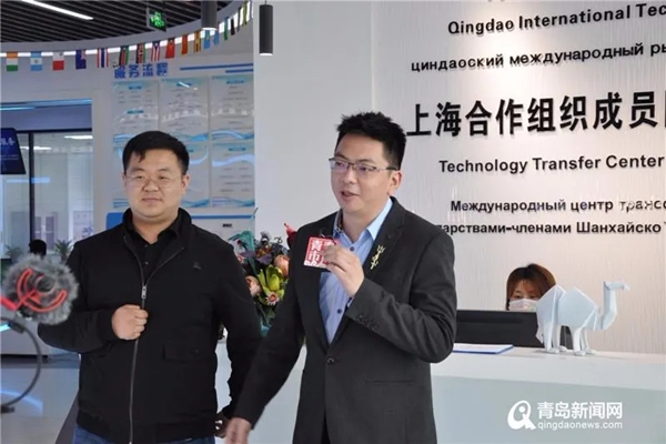 Shinan hosts online livestream in local enterprises