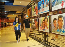 Exhibition showcases movie posters over past 70 years in Qingdao