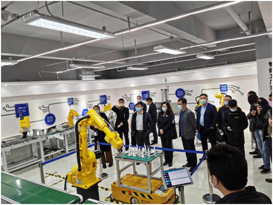 Shinan investigation group visits industrial internet demonstration platform