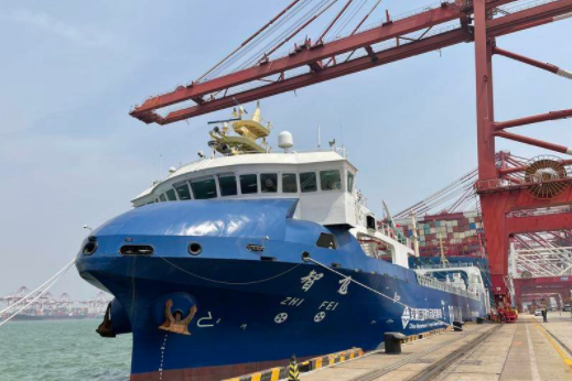 China's 1st self-navigating container merchant vessel debuts in Qingdao