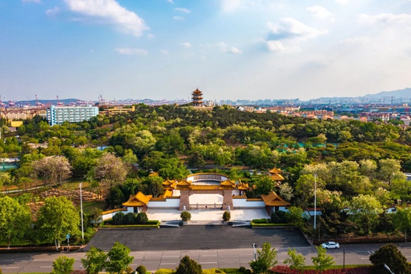 Upgraded Beihai Park reopens to public