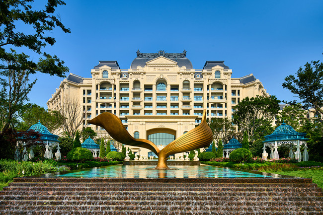 Five-star Hotel: Wanda Vista Qingdao Oriental Movie Metropolis