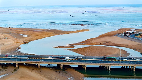 In pics: Fenghe River creates breathtaking sight in Qingdao WCNA