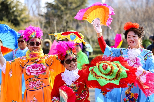 Lantern Festival folk art performances illuminate Qingdao WCNA