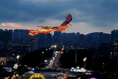 'Golden phoenix' flies over Qingdao Golden Beach Beer City