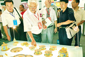 Expo revitalizes age-old ceramics industry