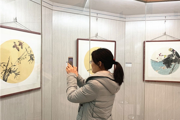 Young painter Li Li opens exhibition in Tai'an