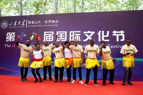 Overseas students experience diverse cultures at Shandong University