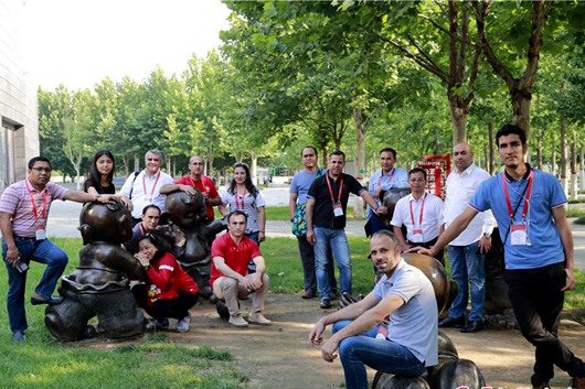 Eurasian journalists experience traditional Zibo culture