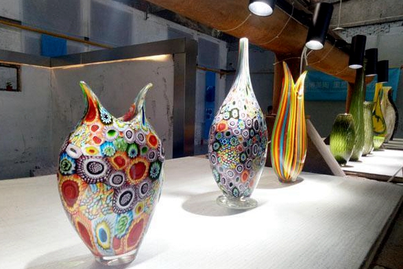 Boshan promotes colored glass culture