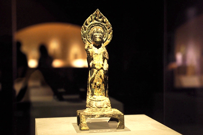 Buddhist sculptures from Shandong province exhibited in Beijing