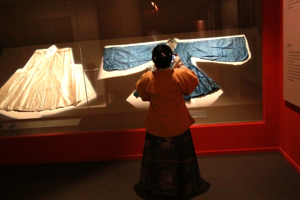 Ming garments highlighted at Shandong Museum