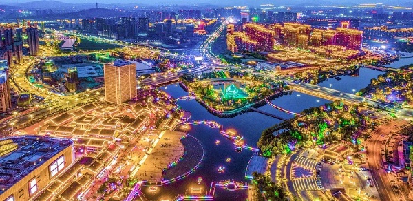 600Taian night view by Wang Changmin Huiyoutaian.jpg