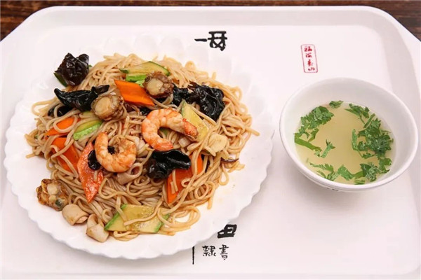 A bowl of noodles, a taste of Yantai