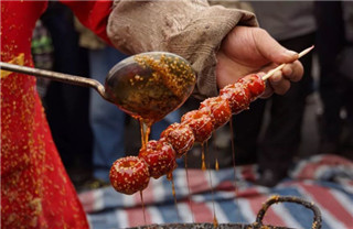 'Tanghulu' Snack Festival opens in Yantai