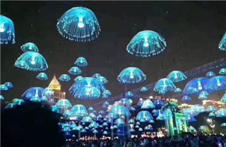 Gorgeous light show on display in Yantai Golden Beach