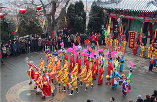 Yantai brings lantern shows, temple fairs for your relaxation during festival