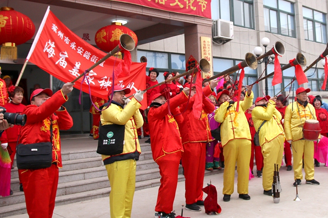 Yantai fishermen hold sacrificial ceremony to the sea