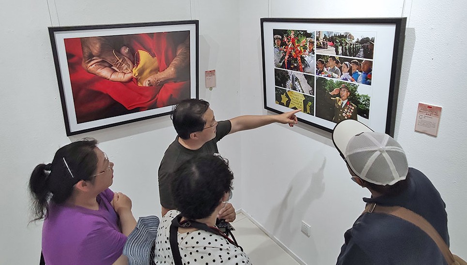 Photo exhibition held in Yantai to mark Party's centenary