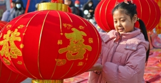 Immerse in Yantai's Spring Festival market delights