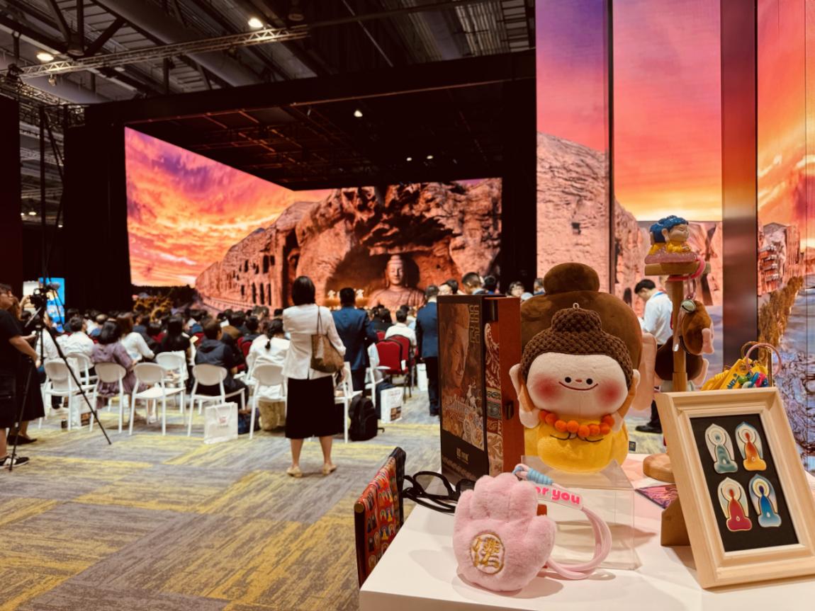 Datong city shines at Art Hong Kong Expo 