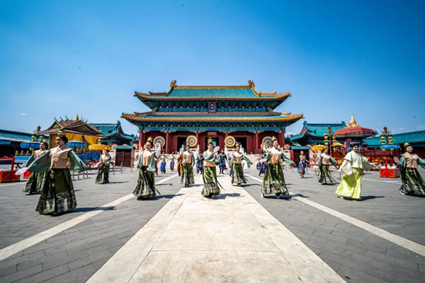 Great cultural events galvanize Datong city during May Day  