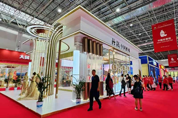 Intl alcoholic drinks expo leaves Lyuliang beaming