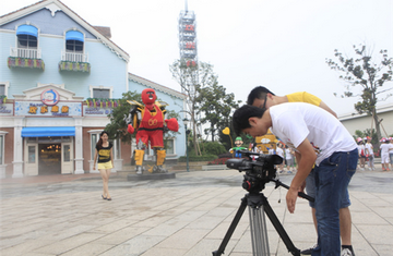 CCTV-3D Shoots in Shanghai's Happy Valley