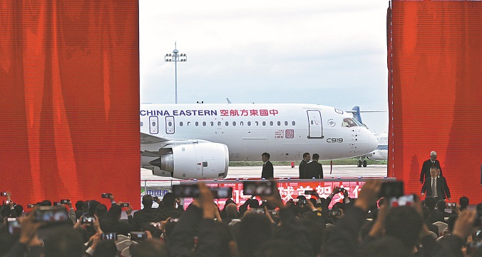 First C919 delivered to airline in Shanghai