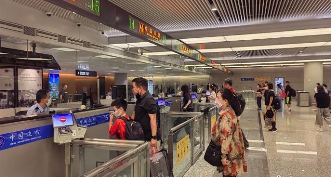 Passenger volume exceeds 1m at Shanghai Hongqiao airport as intl flights resume 