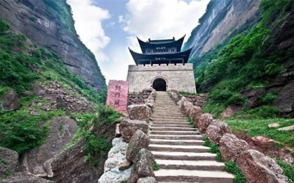 Jianmen Pass, Guangyuan.jpeg