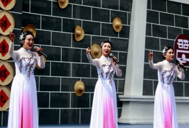 Guangyuan holds folk music contest