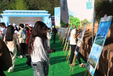 Stepping into history: Hikers traverse ancient Shudao trek in Guangyuan