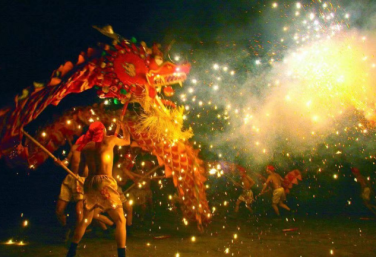 Intangible heritages, folk cultural shows make Spring Festival feast