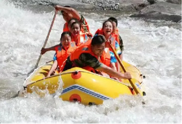 Summer's essence: Drifting in Guangyuan