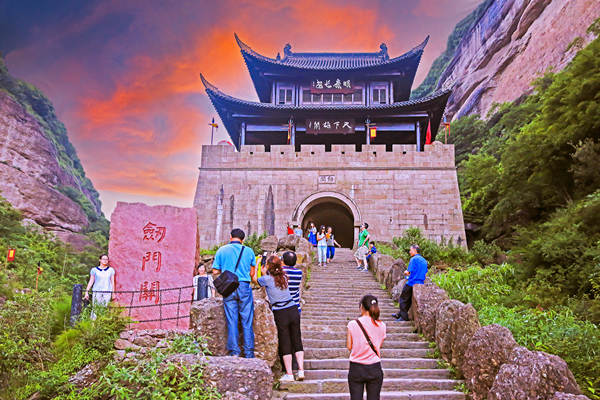 Jianmen Pass: Here's how to explore it