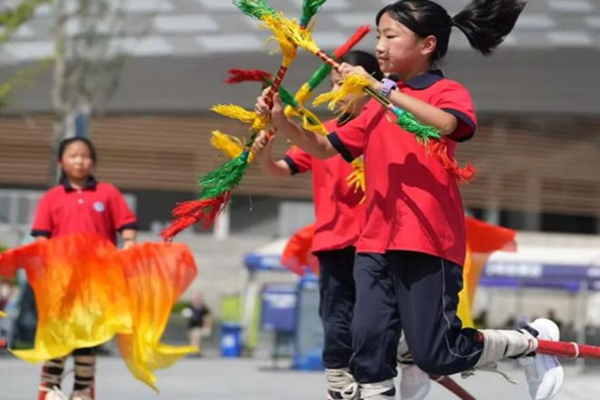 Cangxi primary school wins provincial award for promoting heritage