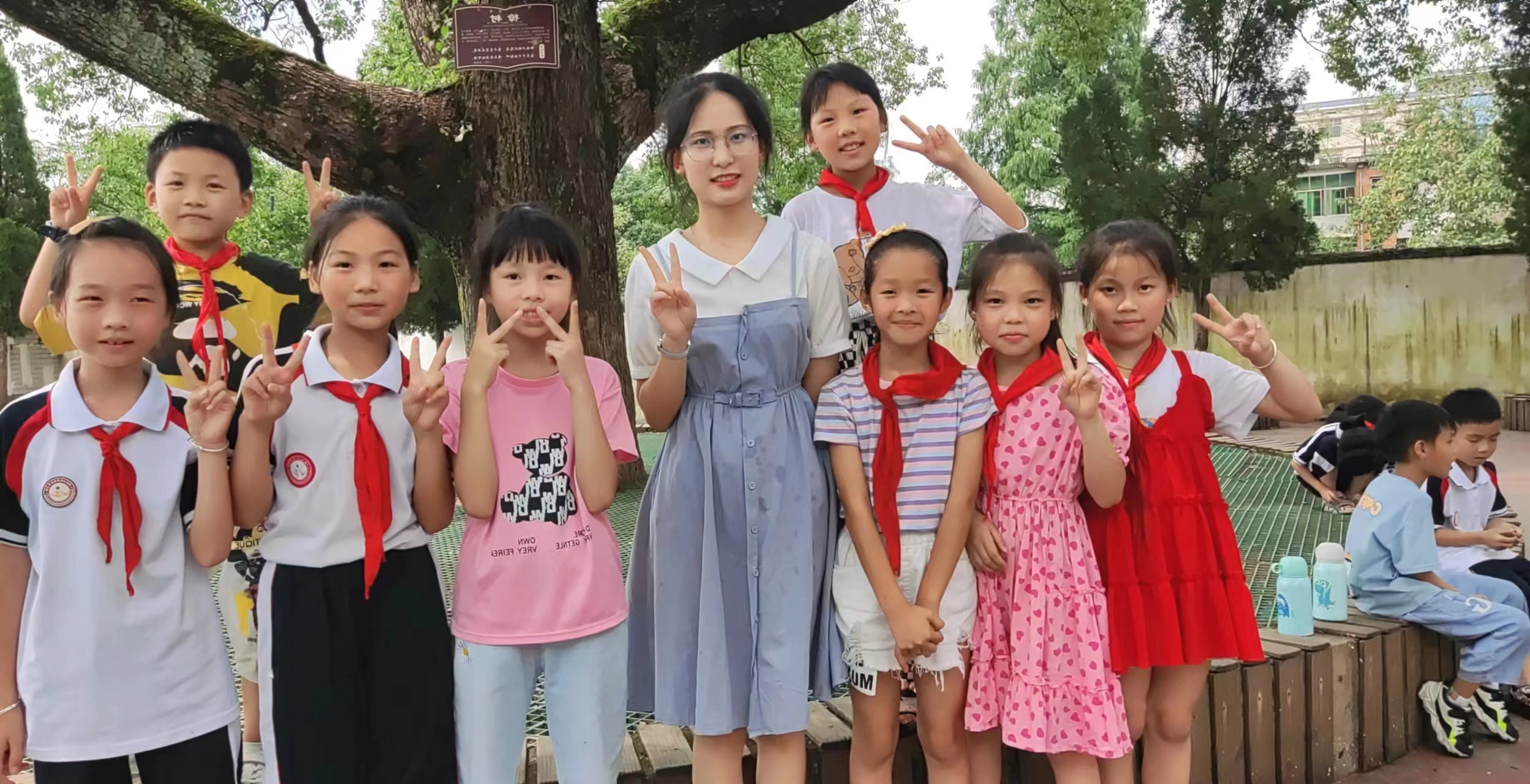 Rural Primary School Teacher Committed to Bringing Love and Warmth to Children in Need
