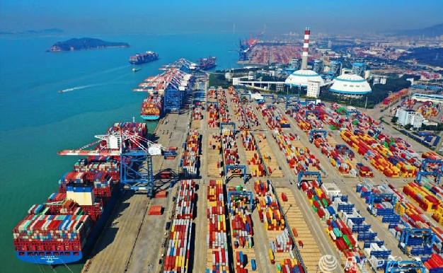 Fujian to develop Xiamen into world-class port