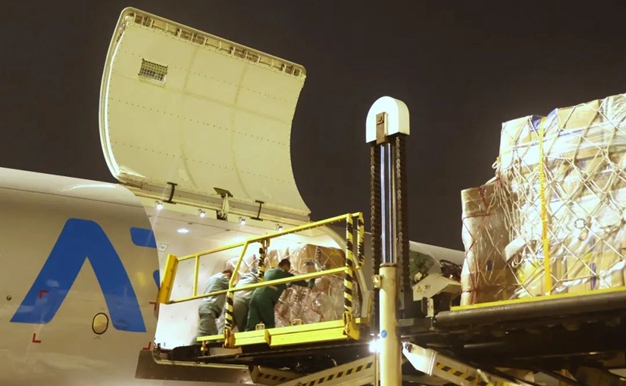 Xiamen launches first all-cargo direct flight to Manila