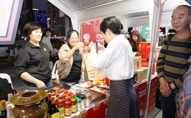 123 Xiamen time-honored brands awarded plaques