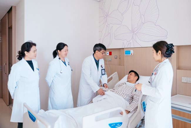 Perennial General Hospital Tianjin - VIP Ward.jpg