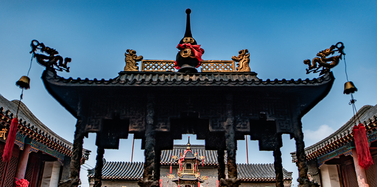 Laomu Temple is located at Laoyuanzhuang village in Wuxia street of Dongli district, 200 meters away from the north bank of the Haihe River. 